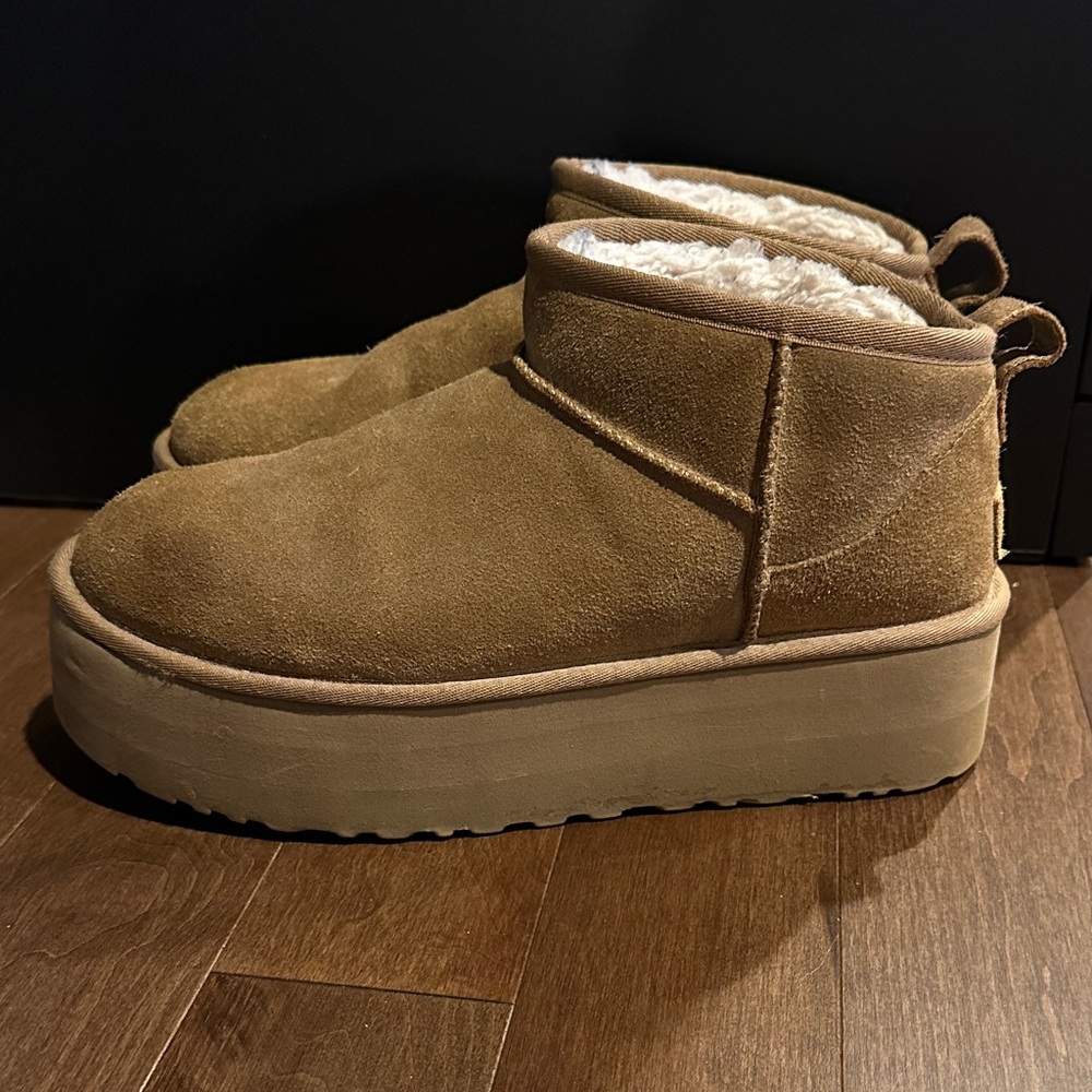 Ugg Ultra Mini Platform Boots - Picture 3 of 8